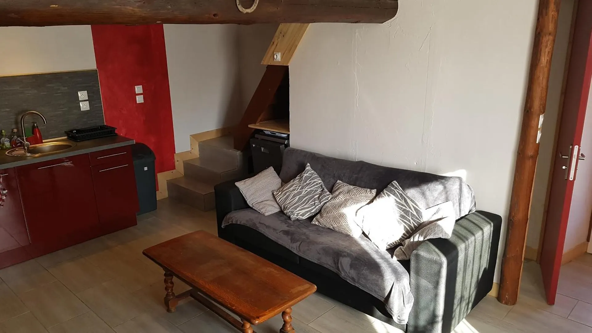 Maison Au Sommet Des Montagnes Boussenac 0*,  فرنسا